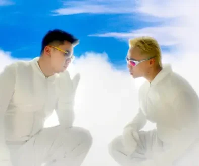 Gen Bei Shang Jie Le Zhang 跟悲傷結了帳 - Gareth.T & SKAI ISYOURGOD Lyrics, English & Indonesian Translation